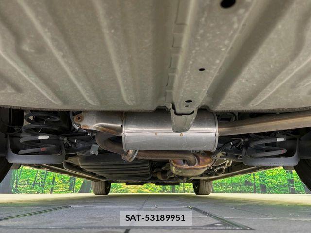 Toyota VOXY 2019-06 7226934-19