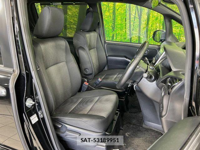 Toyota VOXY 2019-06 7226934-7