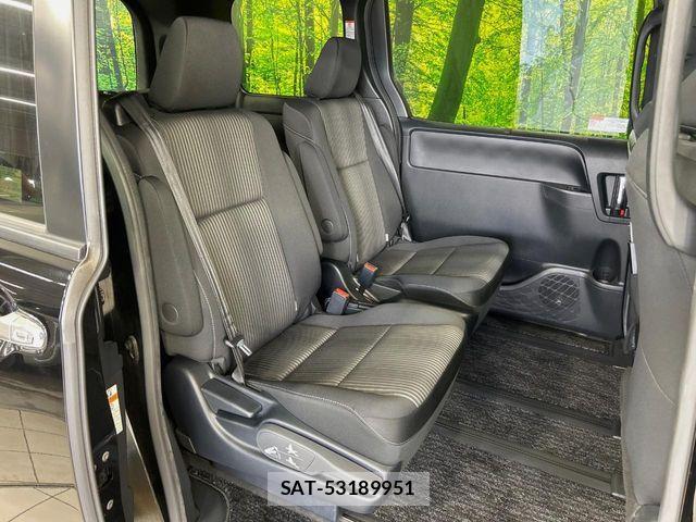Toyota VOXY 2019-06 7226934-8