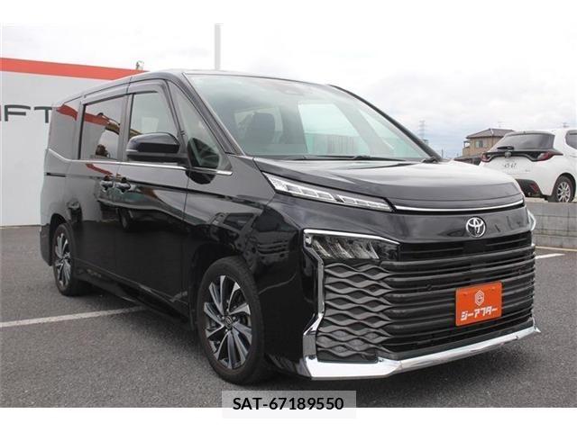 Toyota VOXY 2022-09 7226969-10