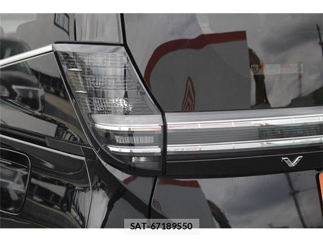 Toyota VOXY 2022-09 7226969-13