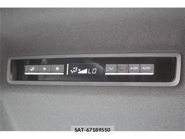 Toyota VOXY 2022-09 7226969-24
