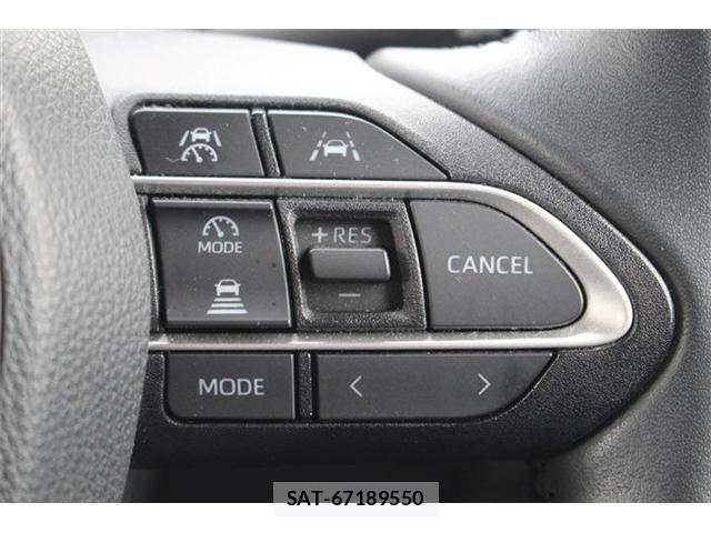 Toyota VOXY 2022-09 7226969-3