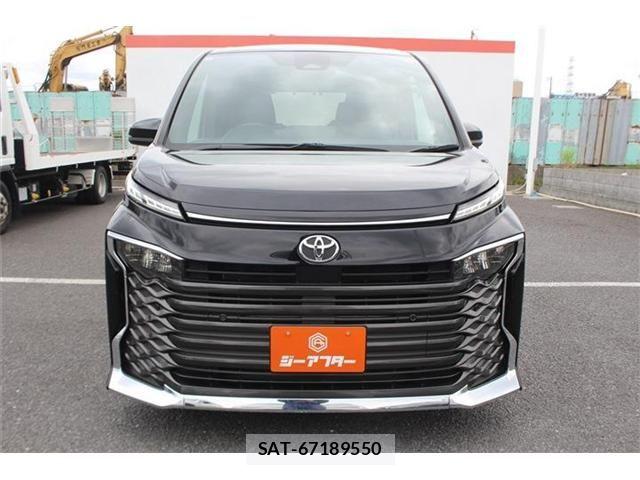 Toyota VOXY 2022-09 7226969-7