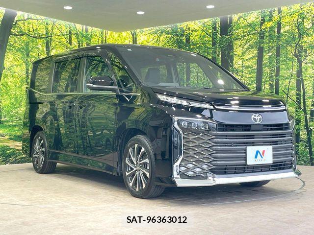 Toyota VOXY 2023-11 7226989-16