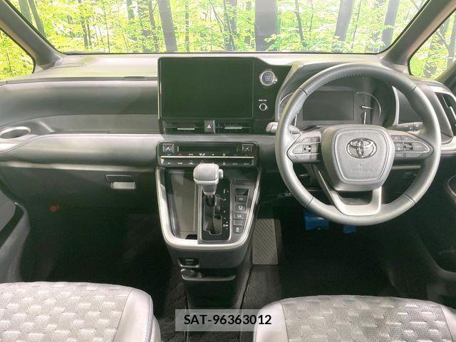 Toyota VOXY 2023-11 7226989-1