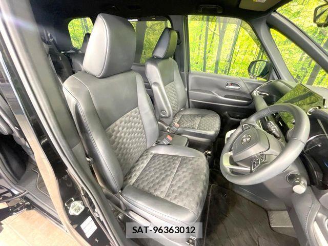 Toyota VOXY 2023-11 7226989-7