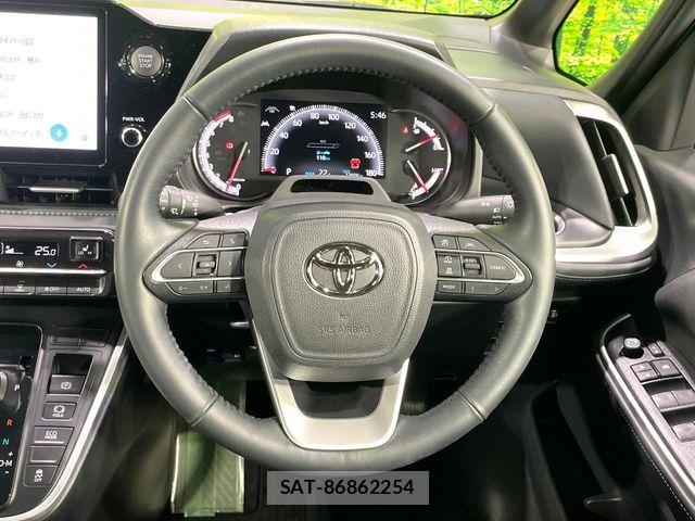 Toyota VOXY 2024-09 7226990-12