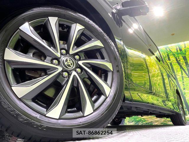 Toyota VOXY 2024-09 7226990-14