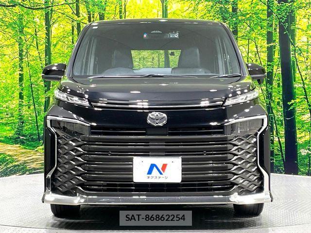 Toyota VOXY 2024-09 7226990-15