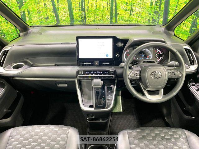 Toyota VOXY 2024-09 7226990-1