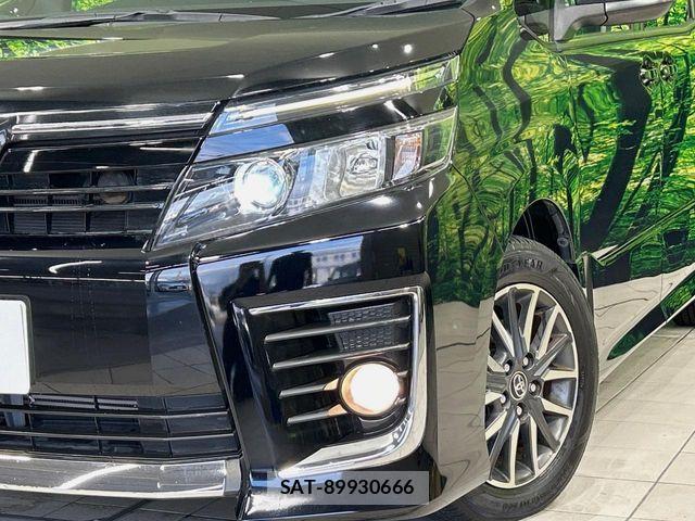 Toyota VOXY 2015-09 7226885-12