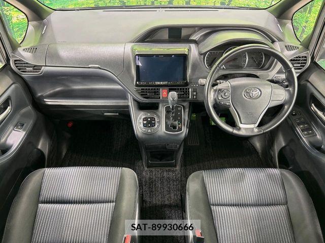 Toyota VOXY 2015-09 7226885-1