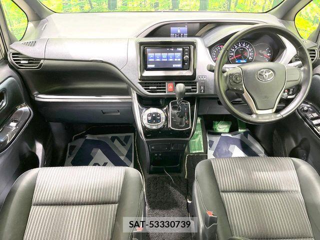 Toyota VOXY 2018-04 7226921-1