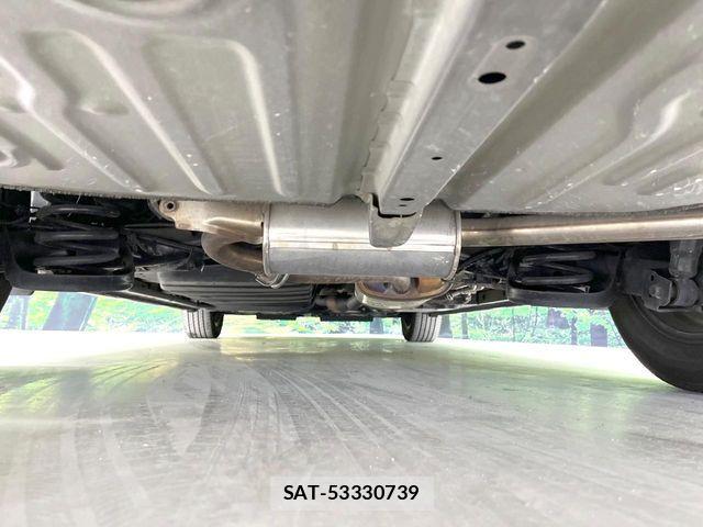 Toyota VOXY 2018-04 7226921-19