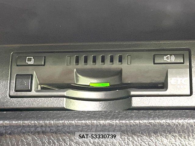 Toyota VOXY 2018-04 7226921-6