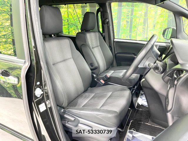 Toyota VOXY 2018-04 7226921-8