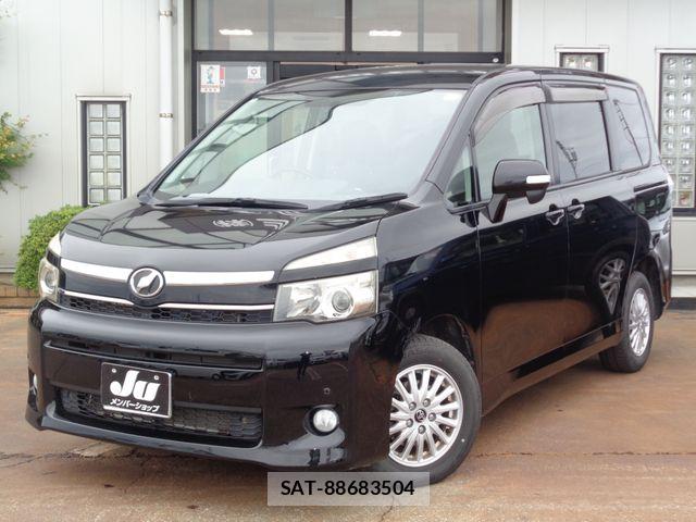 Toyota VOXY 2010-09 7226862-0