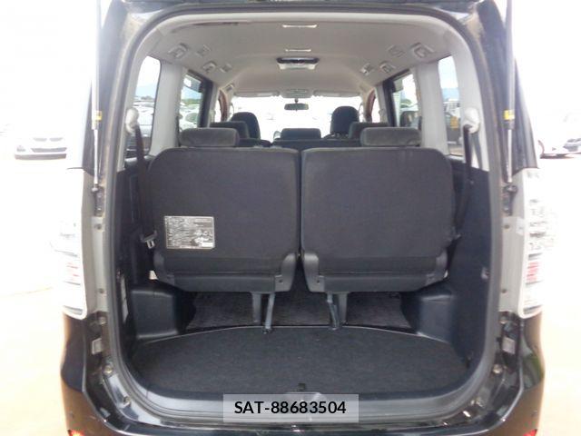 Toyota VOXY 2010-09 7226862-12