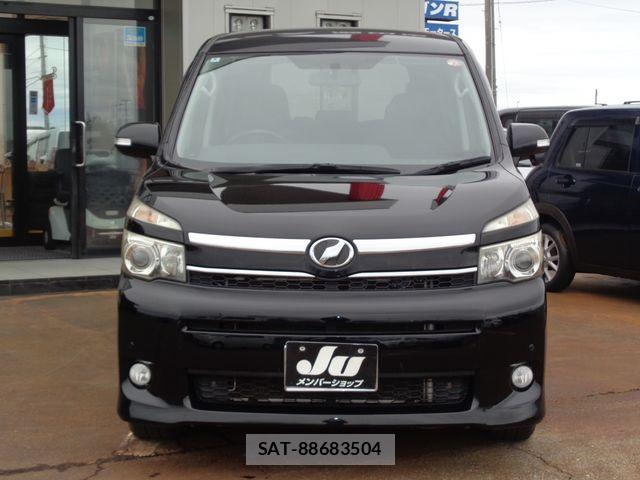Toyota VOXY 2010-09 7226862-3