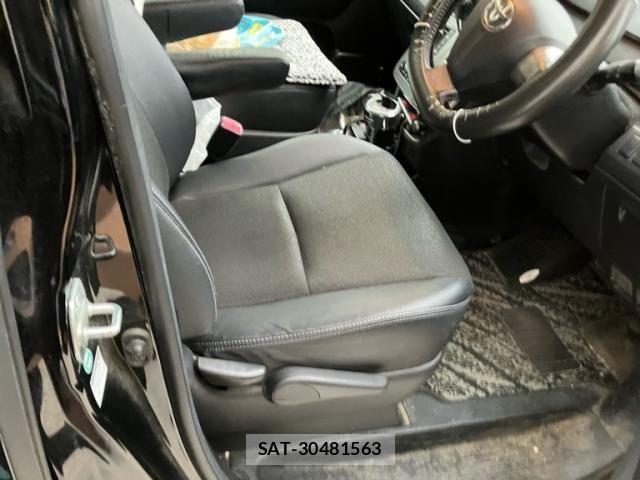 Toyota VOXY 2013-07 7226869-9
