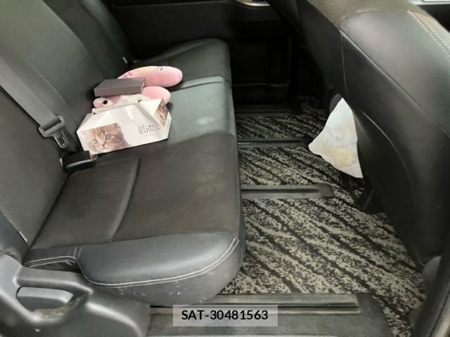 Toyota VOXY 2013-07 7226869-10