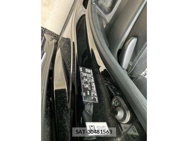 Toyota VOXY 2013-07 7226869-13