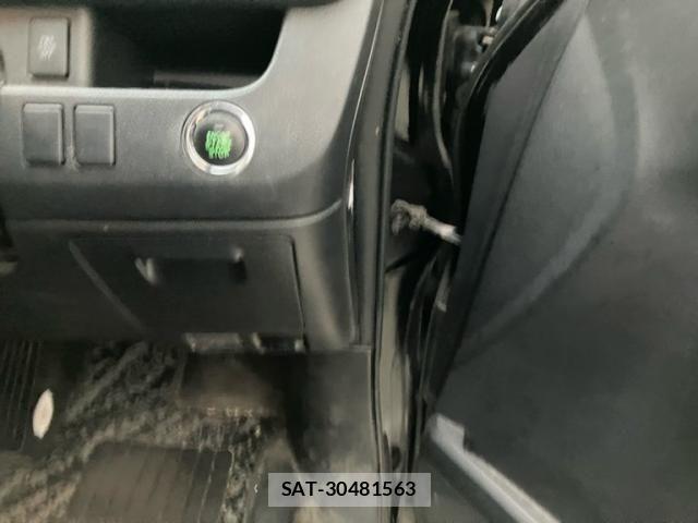 Toyota VOXY 2013-07 7226869-15