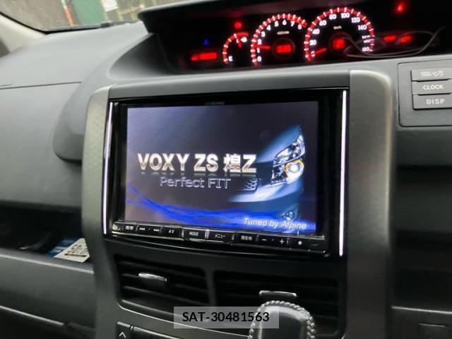 Toyota VOXY 2013-07 7226869-19