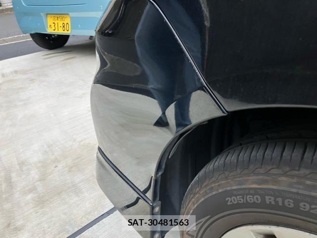 Toyota VOXY 2013-07 7226869-24