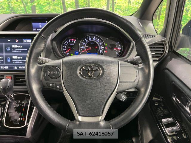 Toyota VOXY 2018-07 7226920-11