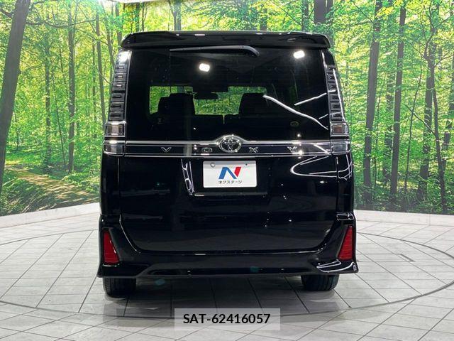 Toyota VOXY 2018-07 7226920-15