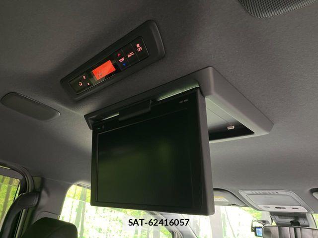 Toyota VOXY 2018-07 7226920-3