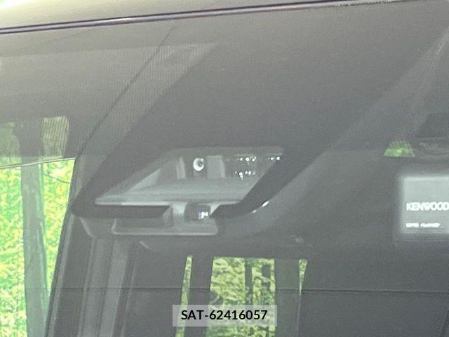 Toyota VOXY 2018-07 7226920-6