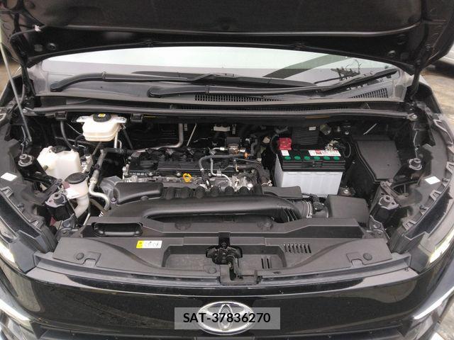 Toyota VOXY 2022-03 7226965-13