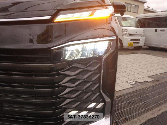 Toyota VOXY 2022-03 7226965-2
