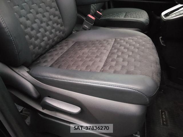 Toyota VOXY 2022-03 7226965-8