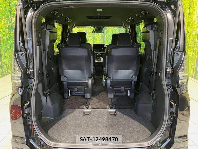 Toyota VOXY 2022-12 7226972-10