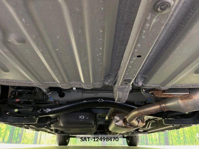 Toyota VOXY 2022-12 7226972-18