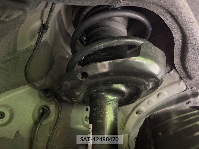 Toyota VOXY 2022-12 7226972-19