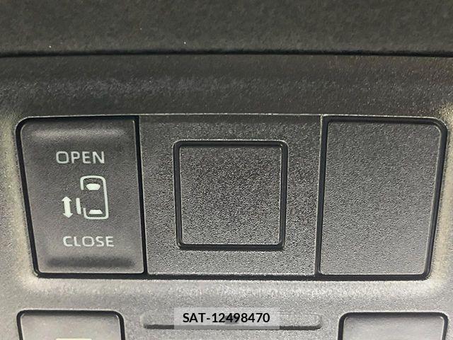 Toyota VOXY 2022-12 7226972-2
