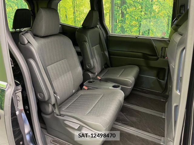 Toyota VOXY 2022-12 7226972-8