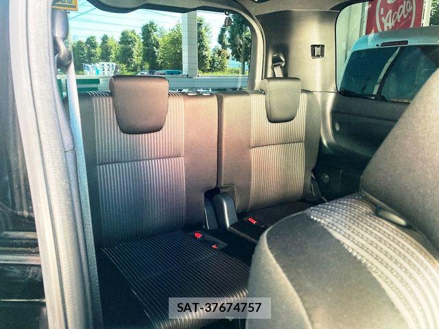 Toyota VOXY 2020-09 7226949-27