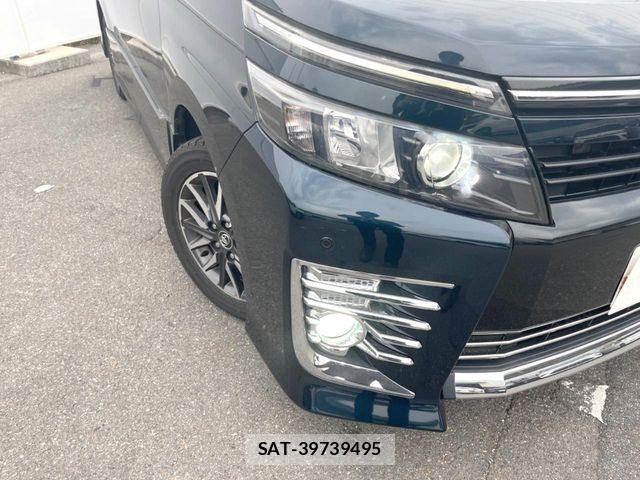 Toyota VOXY 2014-04 7226878-12