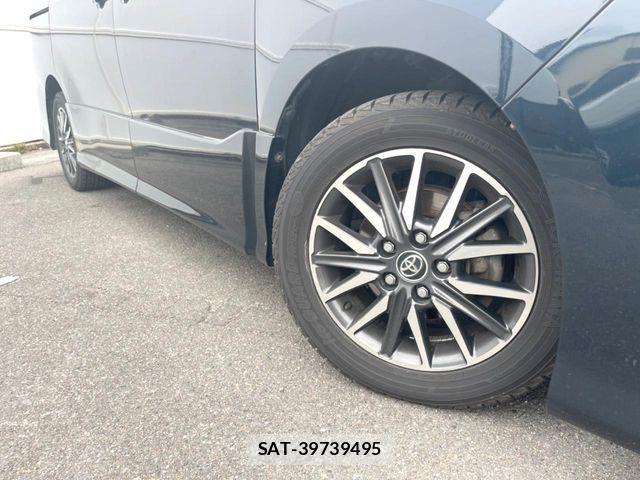 Toyota VOXY 2014-04 7226878-13