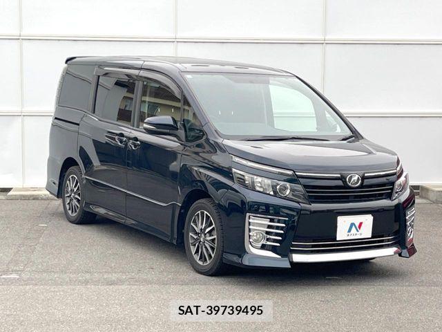 Toyota VOXY 2014-04 7226878-16