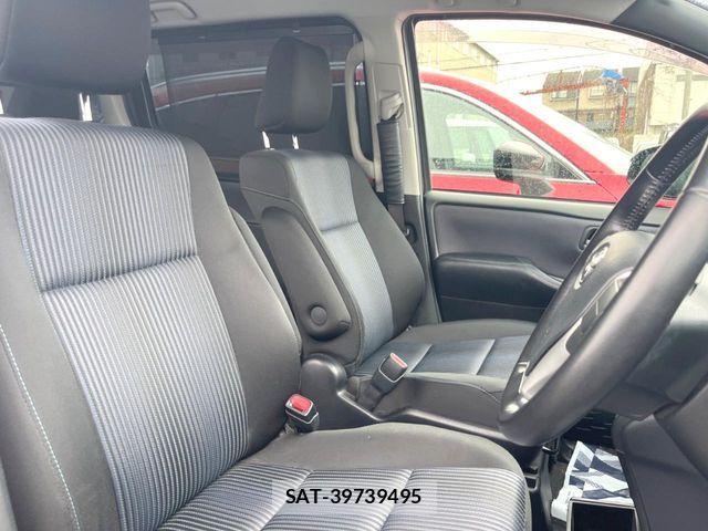 Toyota VOXY 2014-04 7226878-8