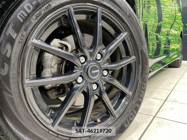 Toyota VOXY 2021-03 7226954-13
