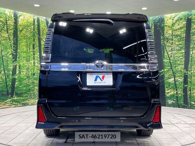 Toyota VOXY 2021-03 7226954-15