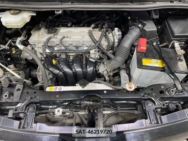 Toyota VOXY 2021-03 7226954-18